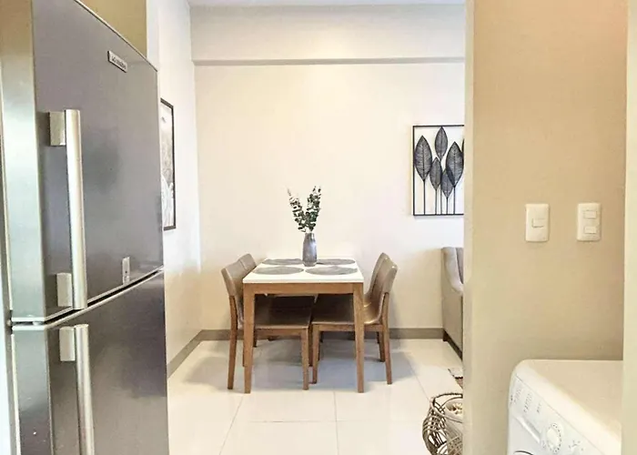 The Mactan Newtown Staycation Lägenhet